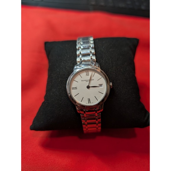 Baume Mercier Classima 10335 Quartz Watch Date Display - 31 mm